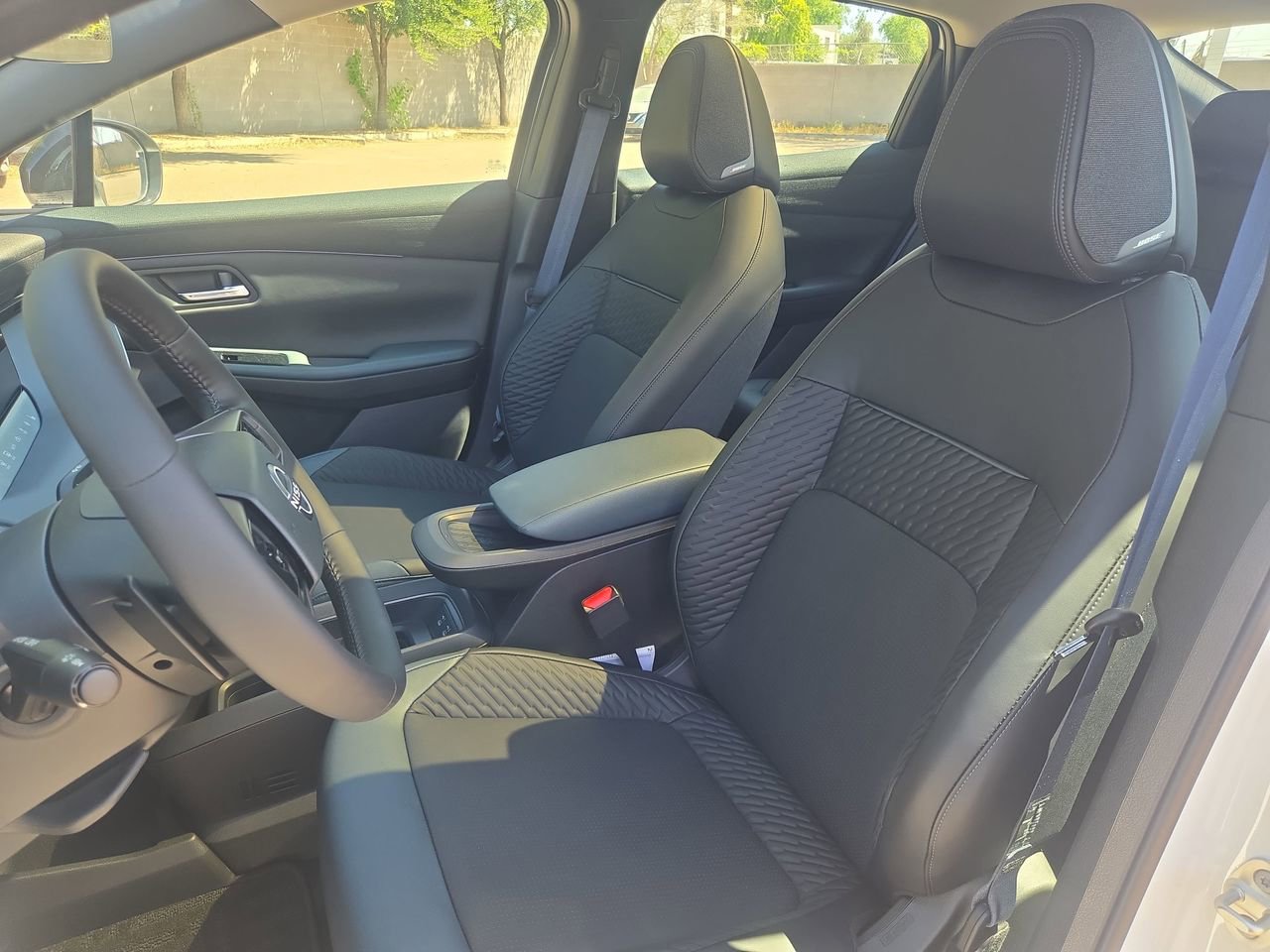 New 2026 Nissan Leaf Platinum+ w/ Cargo Package (Platinum+) FWD image 15