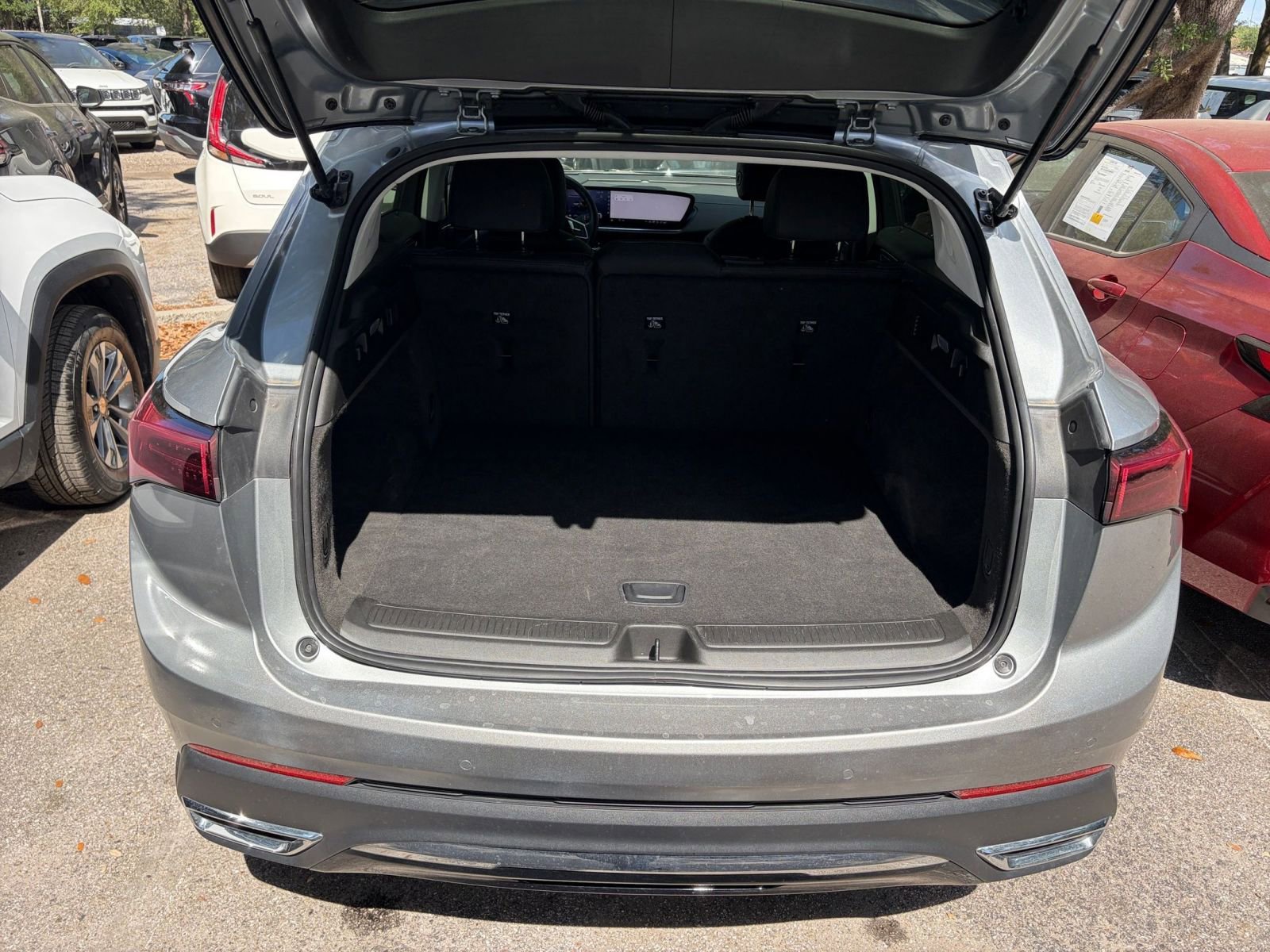 Used 2024 Buick Envision Preferred AWD/4WD image 32