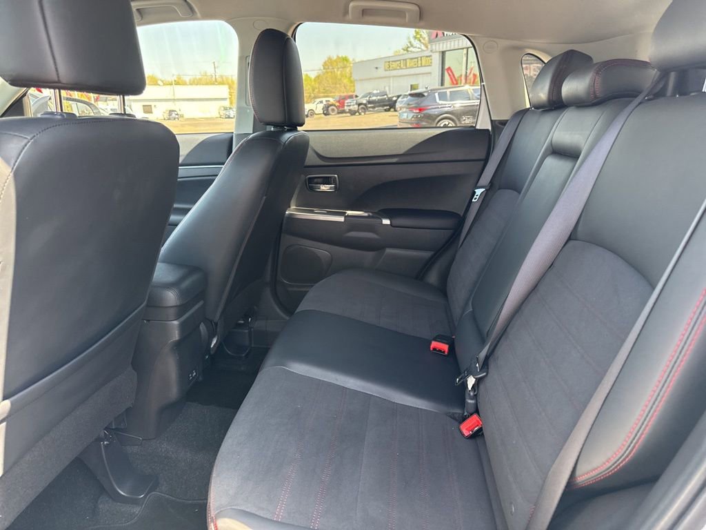 Used 2022 Mitsubishi Outlander Sport ES image 31