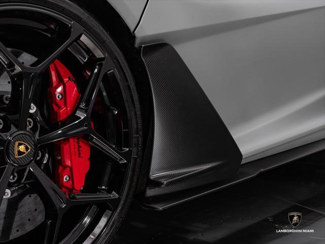 Used 2024 Lamborghini Revuelto AWD/4WD image 12
