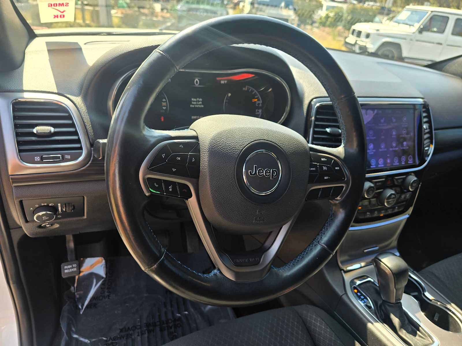 Used 2019 Jeep Grand Cherokee Laredo RWD image 25