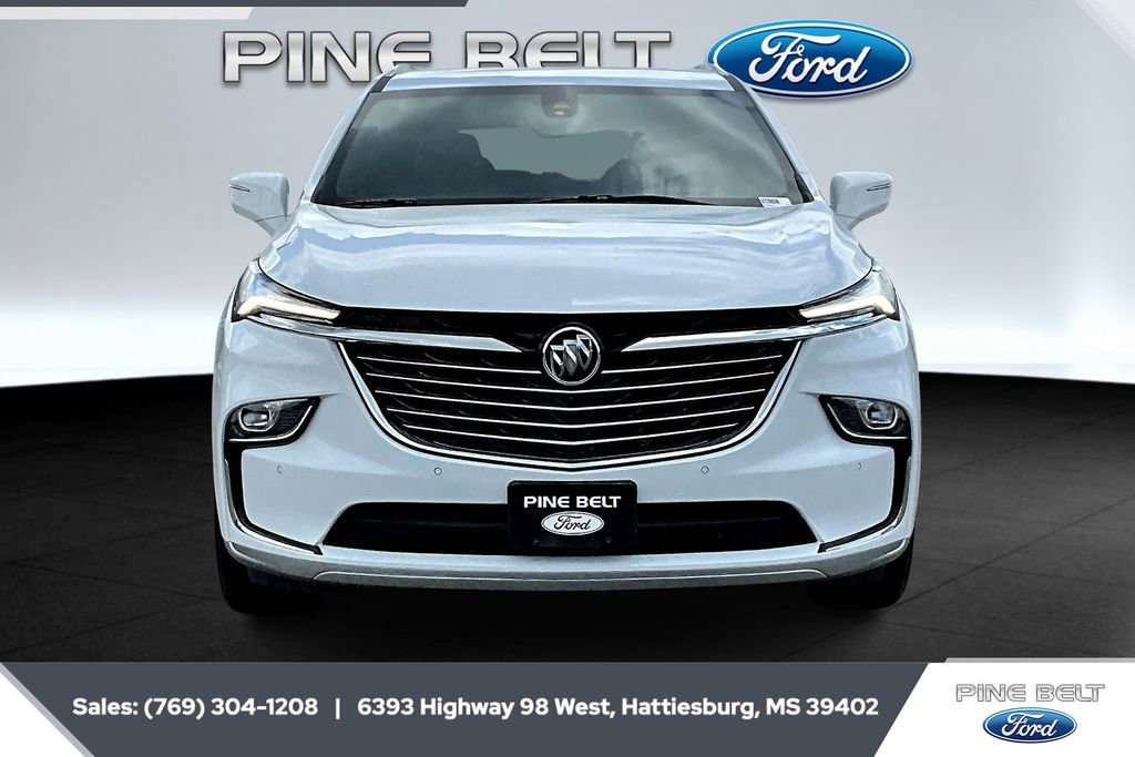 Used 2024 Buick Enclave Premium image 3