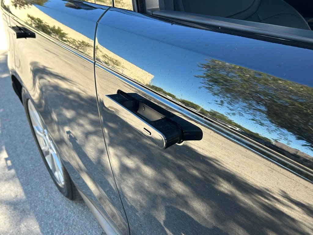 Used 2025 Land Rover Range Rover Sport SE image 34