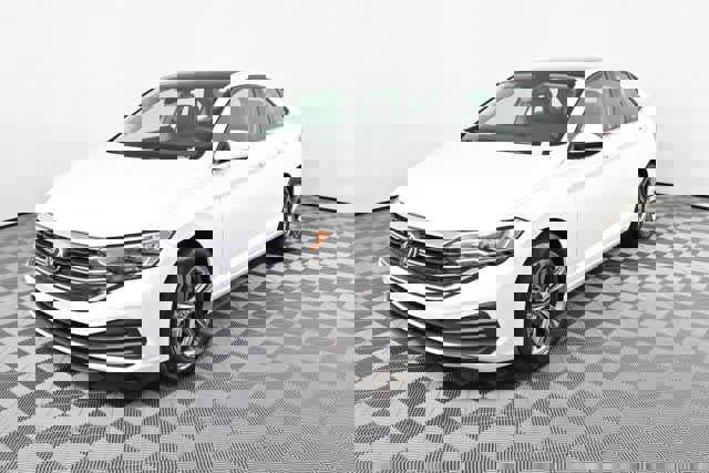 Certified 2022 Volkswagen Jetta SE video 2