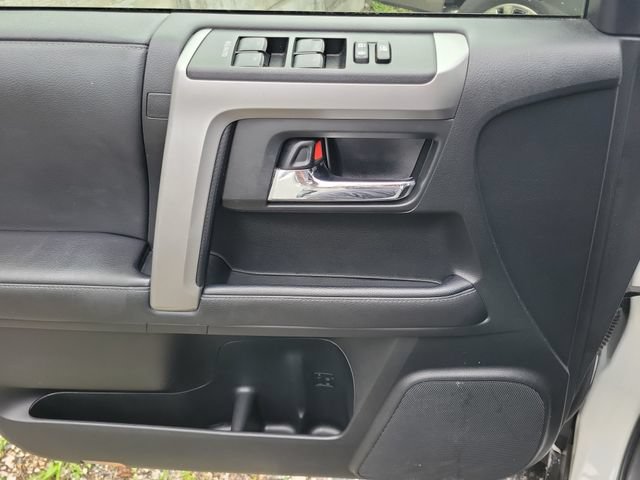 Used 2020 Toyota 4Runner SR5 Premium w/ Moonroof Package AWD/4WD image 16