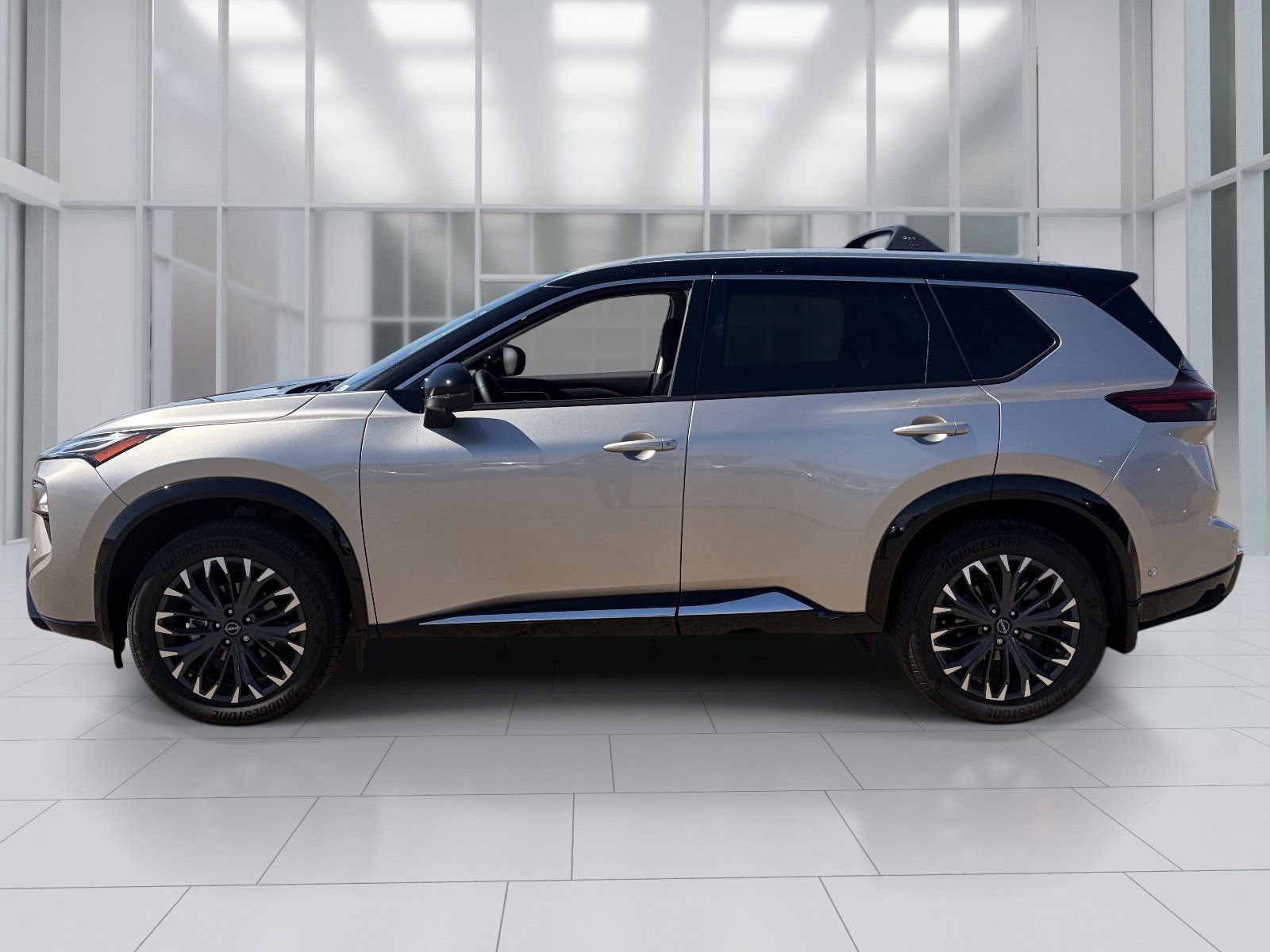 New 2026 Nissan Rogue Platinum w/ Platinum Premium Package image 3