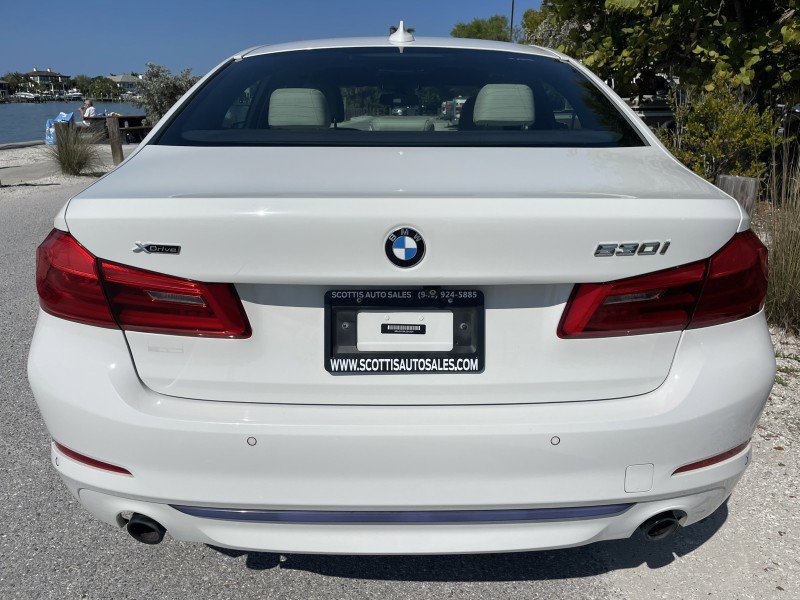 Used 2020 BMW 530i xDrive w/ Convenience Package AWD/4WD image 32