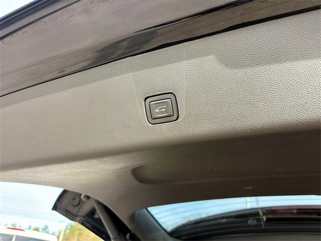 Used 2021 Chevrolet Traverse RS w/ LPO, Floor Liner Package image 15