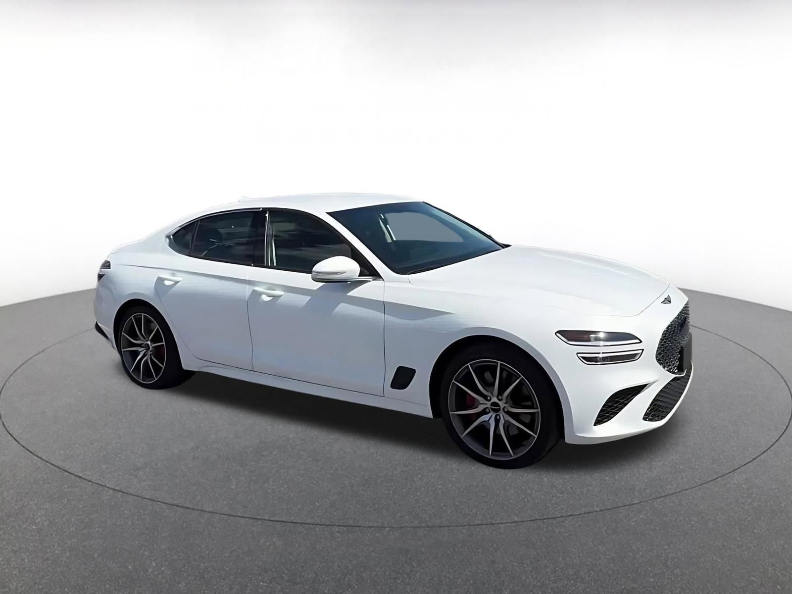 Used 2025 Genesis G70 2.5T AWD/4WD image 2