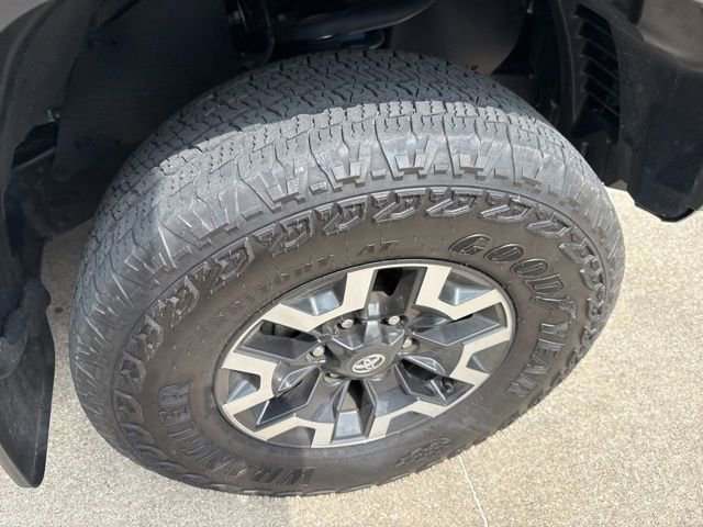 Used 2023 Toyota Tacoma TRD Off-Road image 13