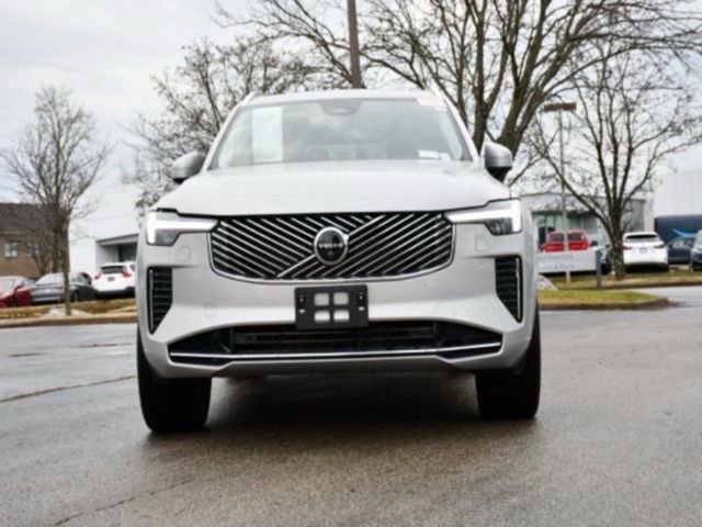 Certified 2025 Volvo XC90 B6 Plus AWD/4WD image 2