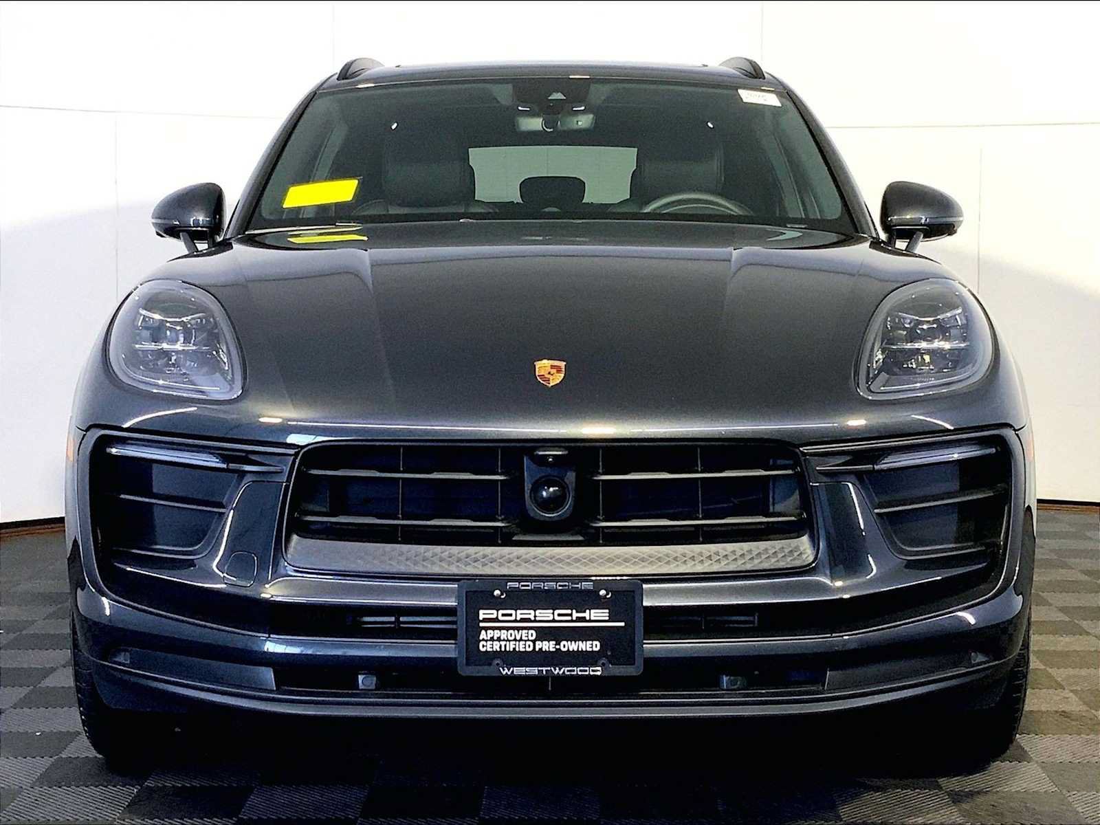 Certified 2026 Porsche Macan AWD/4WD image 10