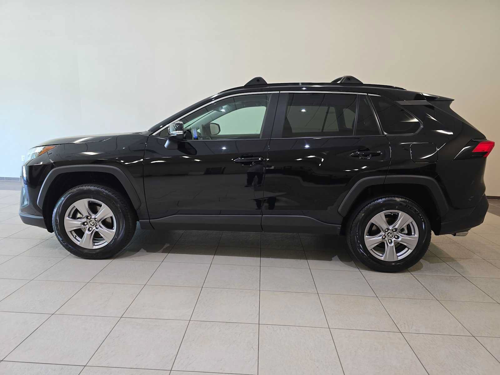 Certified 2025 Toyota RAV4 XLE AWD/4WD image 3