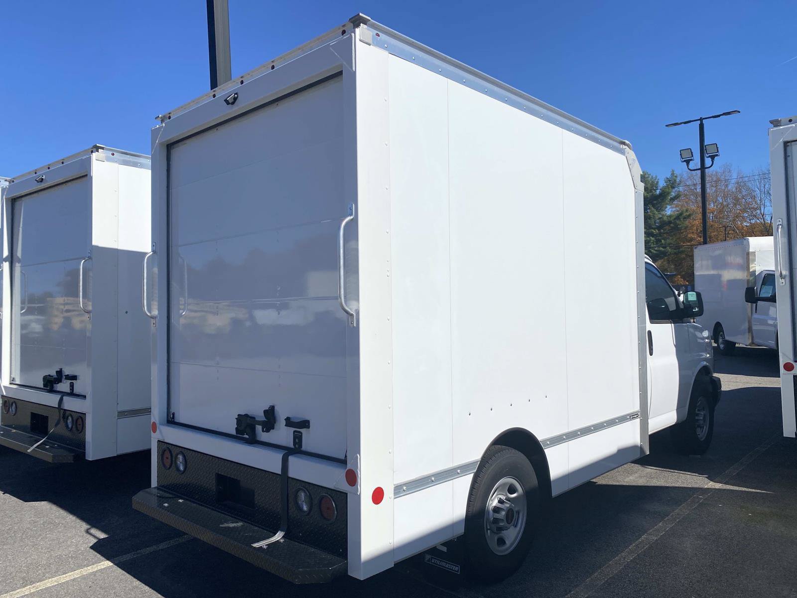 New 2023 GMC Savana 3500 w/ Power Convenience Package RWD image 3
