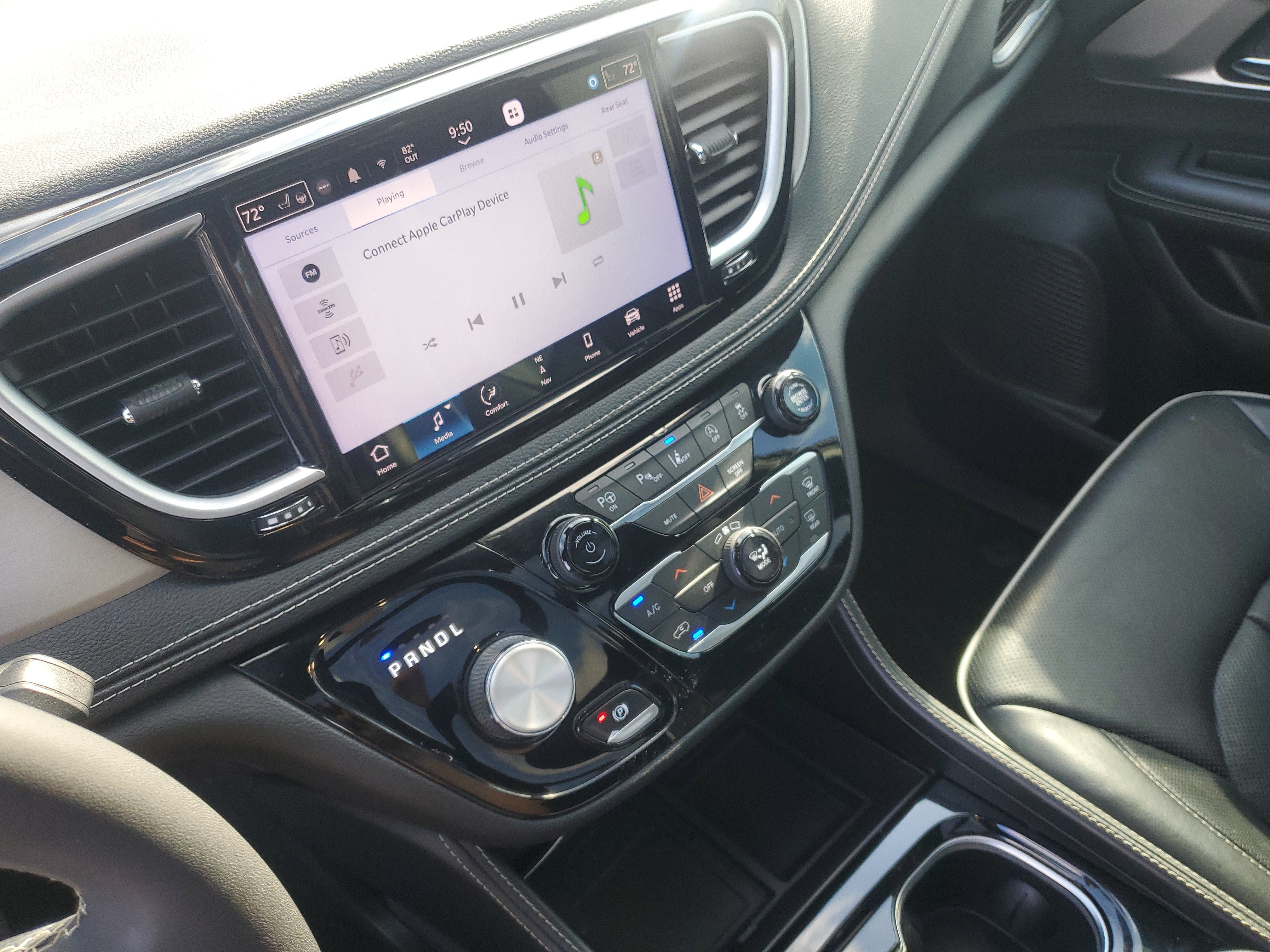 Used 2022 Chrysler Pacifica Limited w/ Uconnect Theater Family Group AWD/4WD image 19