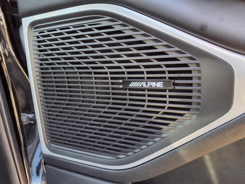 Used 2023 Jeep Wagoneer L Series II AWD/4WD image 13