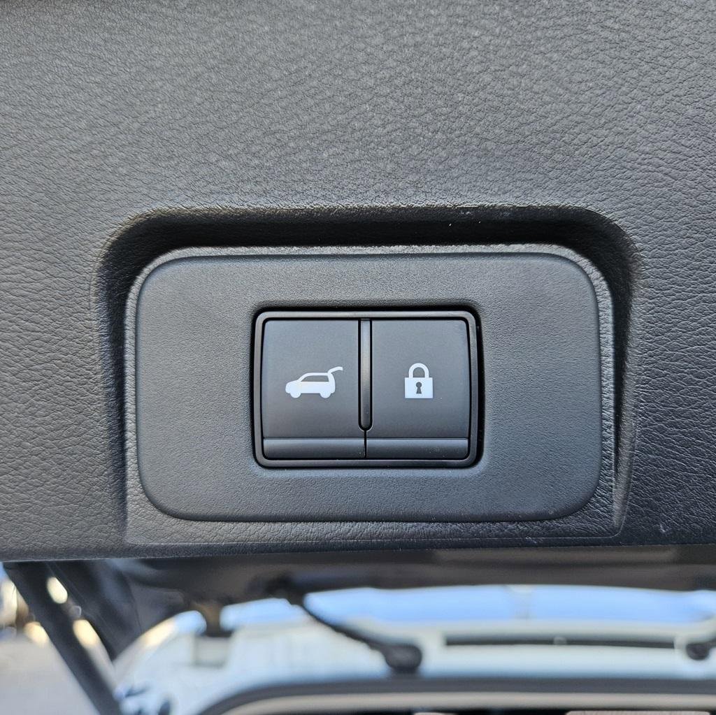 New 2026 Nissan Rogue SV image 18