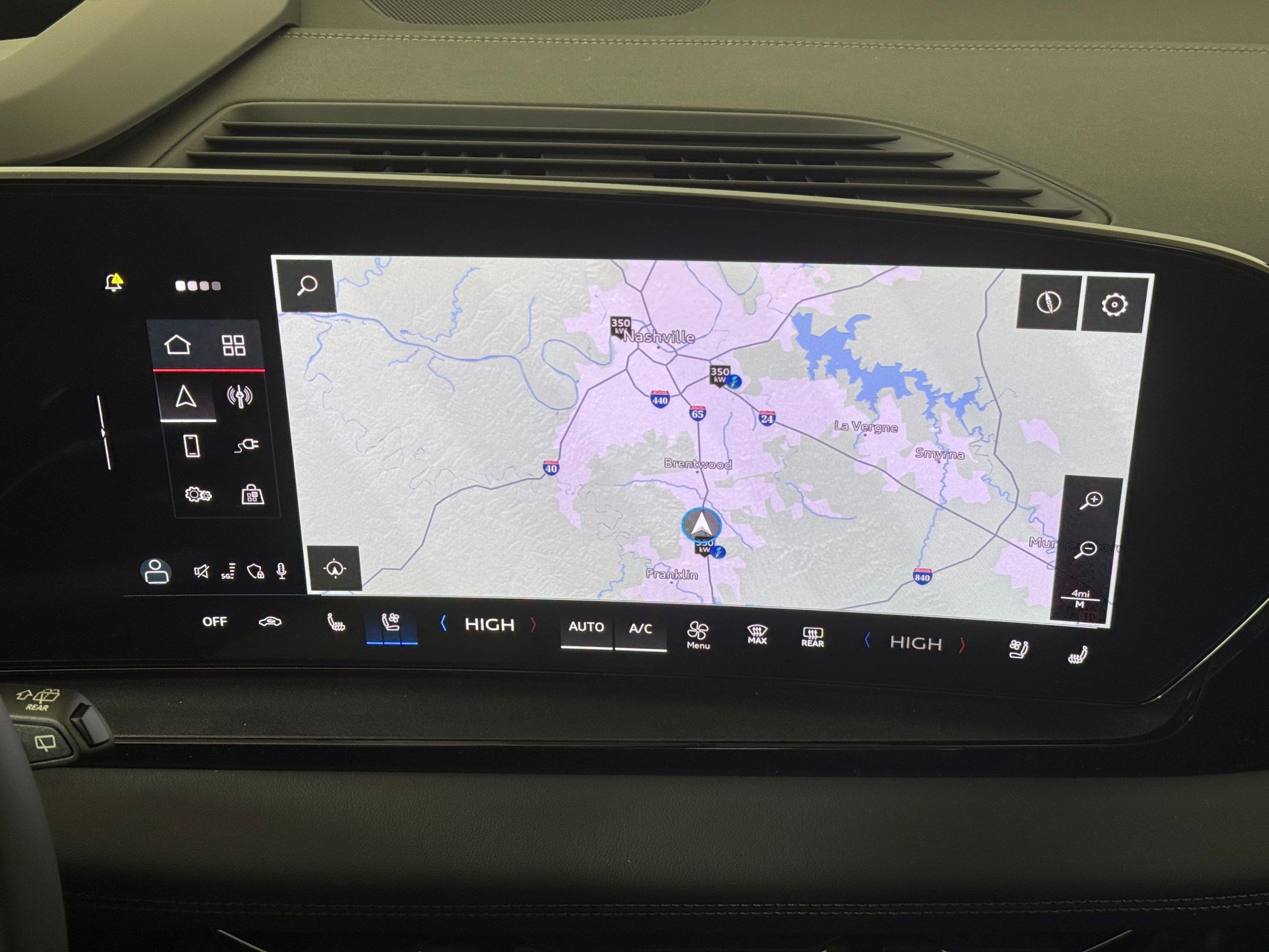 New 2025 Audi Q6 e-tron Premium Plus image 27