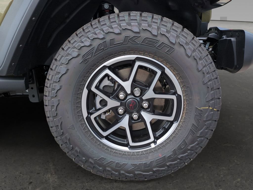 New 2025 Jeep Gladiator Rubicon w/ Convenience Group image 12