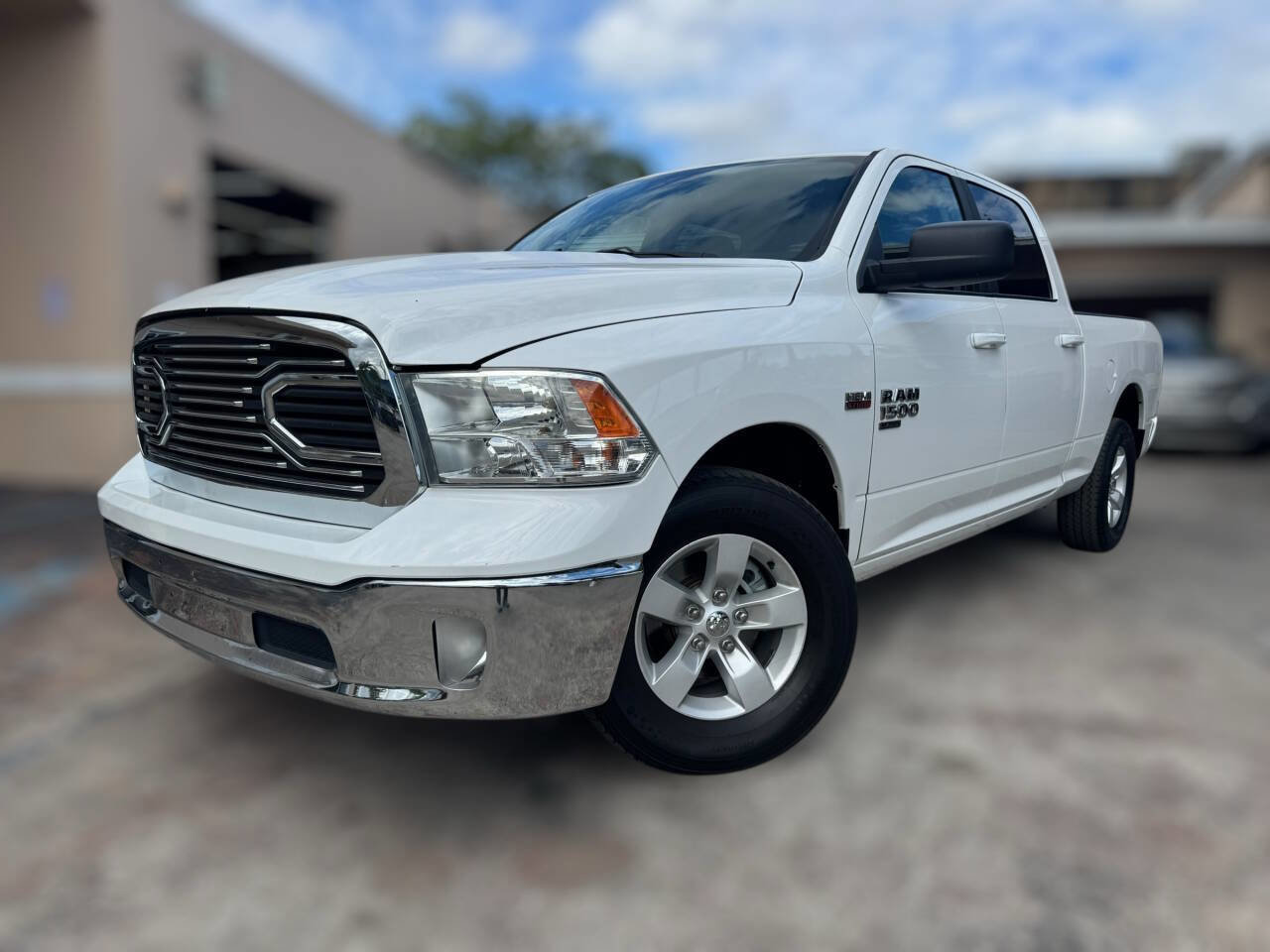 Used 2021 RAM 1500 Classic SLT image 2