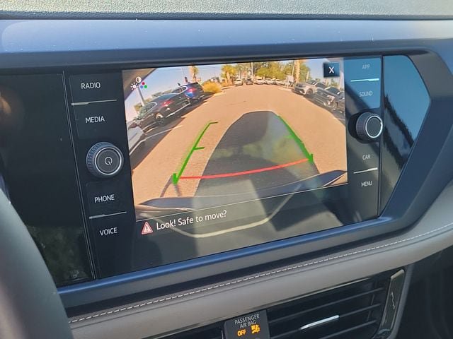 Certified 2024 Volkswagen Taos SE w/ Panoramic Sunroof Package FWD image 24