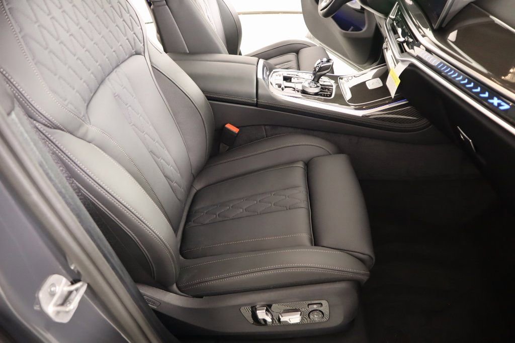 New 2026 BMW ALPINA XB7 image 15