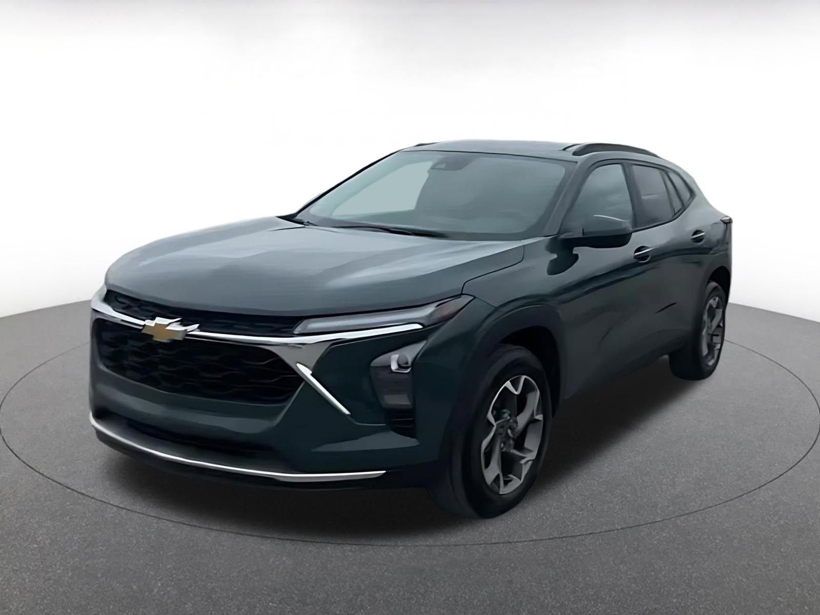 Used 2025 Chevrolet Trax LT w/ LT Convenience Package image 7