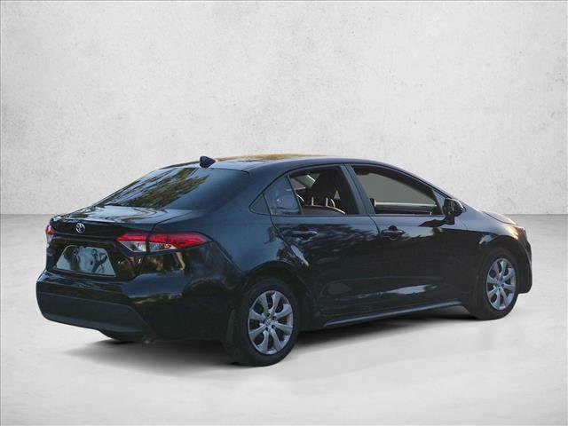 Used 2025 Toyota Corolla LE FWD image 5