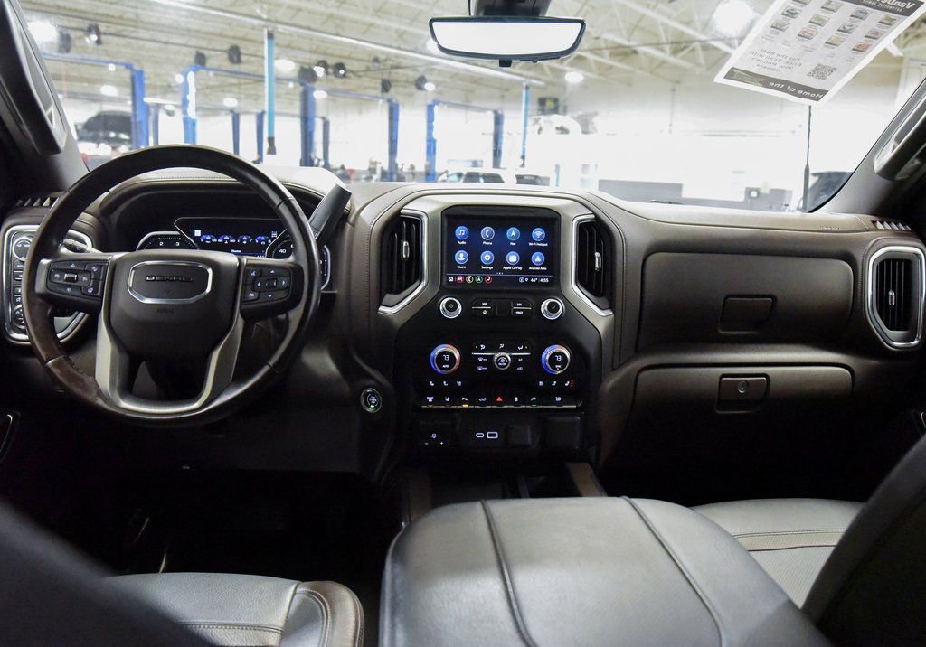 Used 2023 GMC Sierra 3500 Denali w/ Denali Ultimate Package AWD/4WD image 32