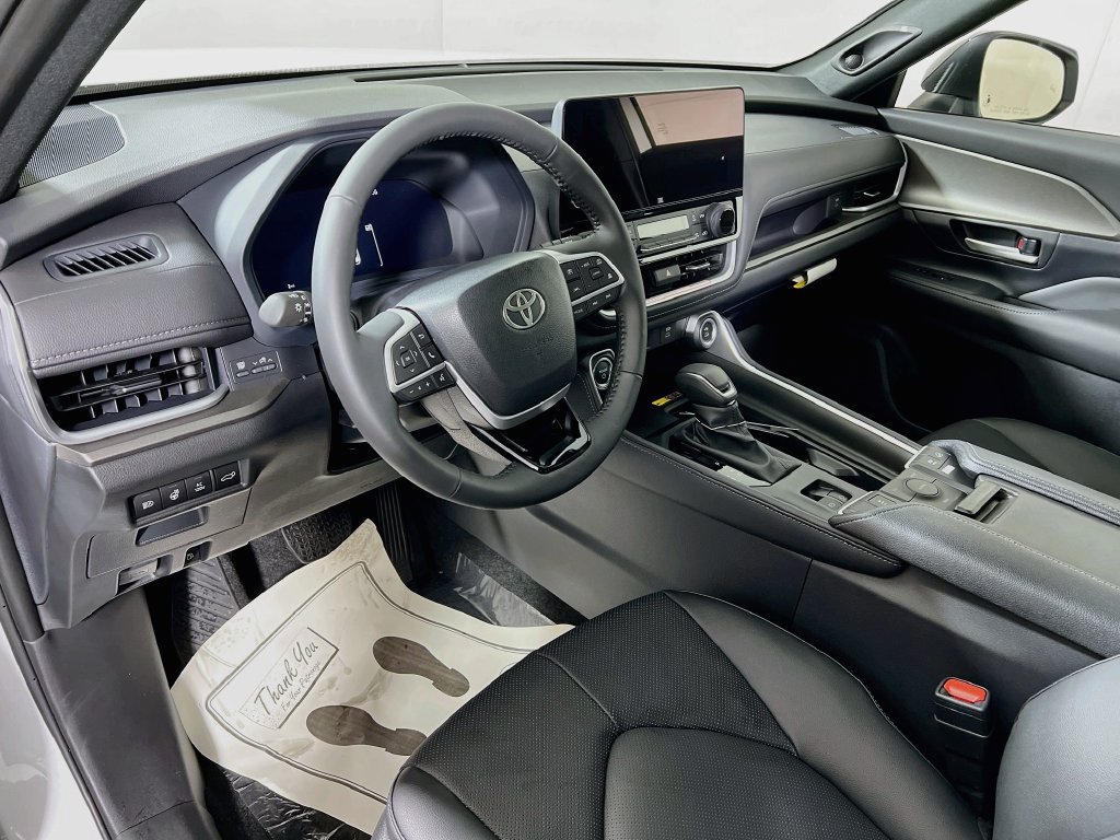 New 2026 Toyota Grand Highlander AWD Hybrid image 9