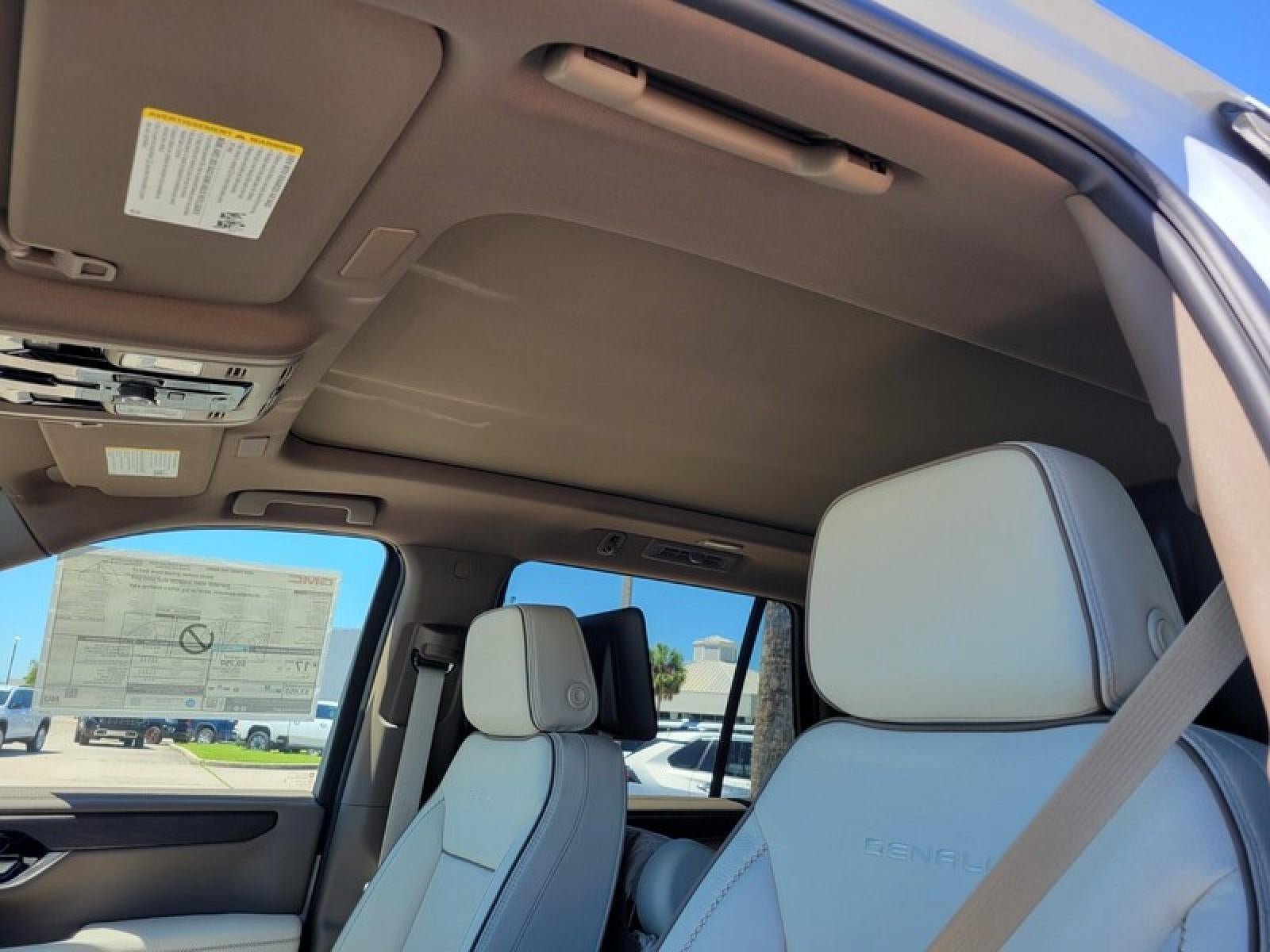 New 2026 GMC Yukon Denali w/ Denali Reserve Package RWD image 25
