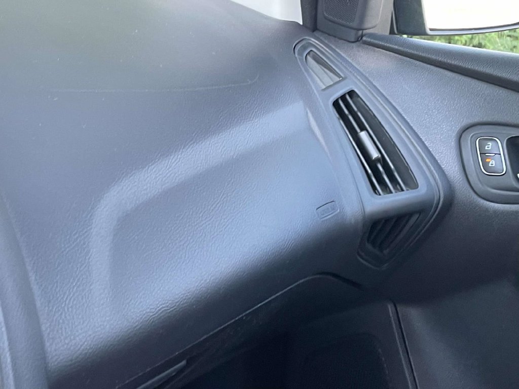 Used 2018 Ford Focus SE FWD image 30