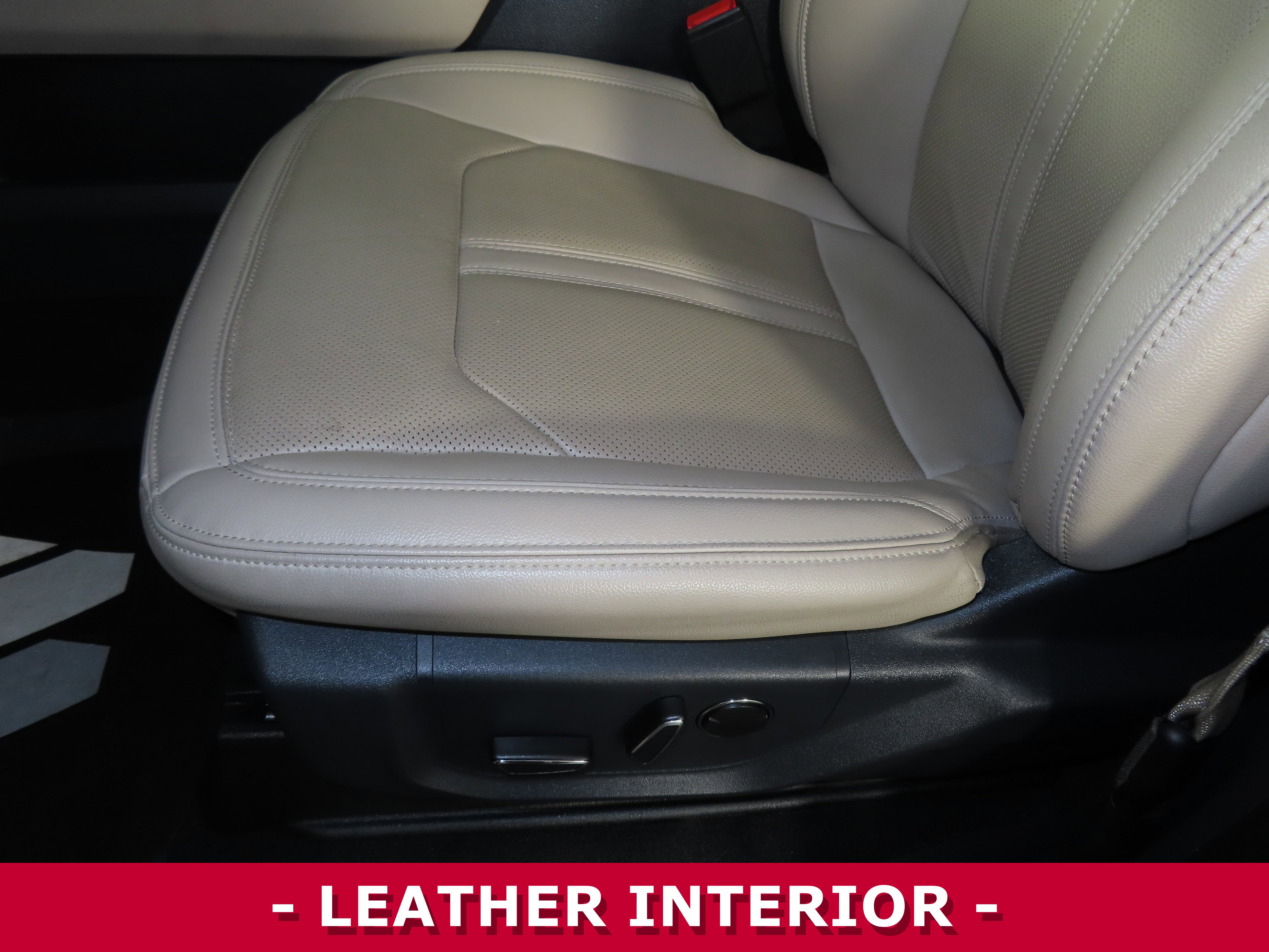 Used 2024 Ford Expedition Max Limited image 8