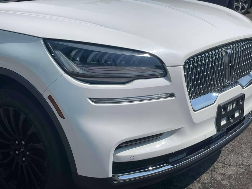 Used 2022 Lincoln Aviator AWD w/ Premium Package image 8