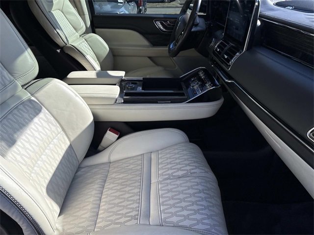 Used 2020 Lincoln Navigator L Black Label image 25