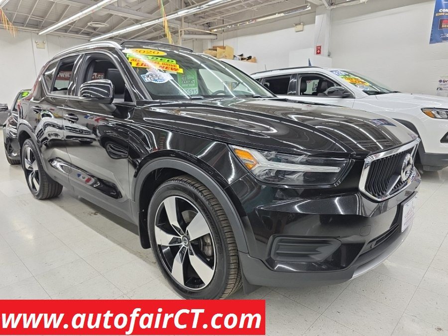 Used 2020 Volvo XC40 T5 Momentum w/ Protection Package