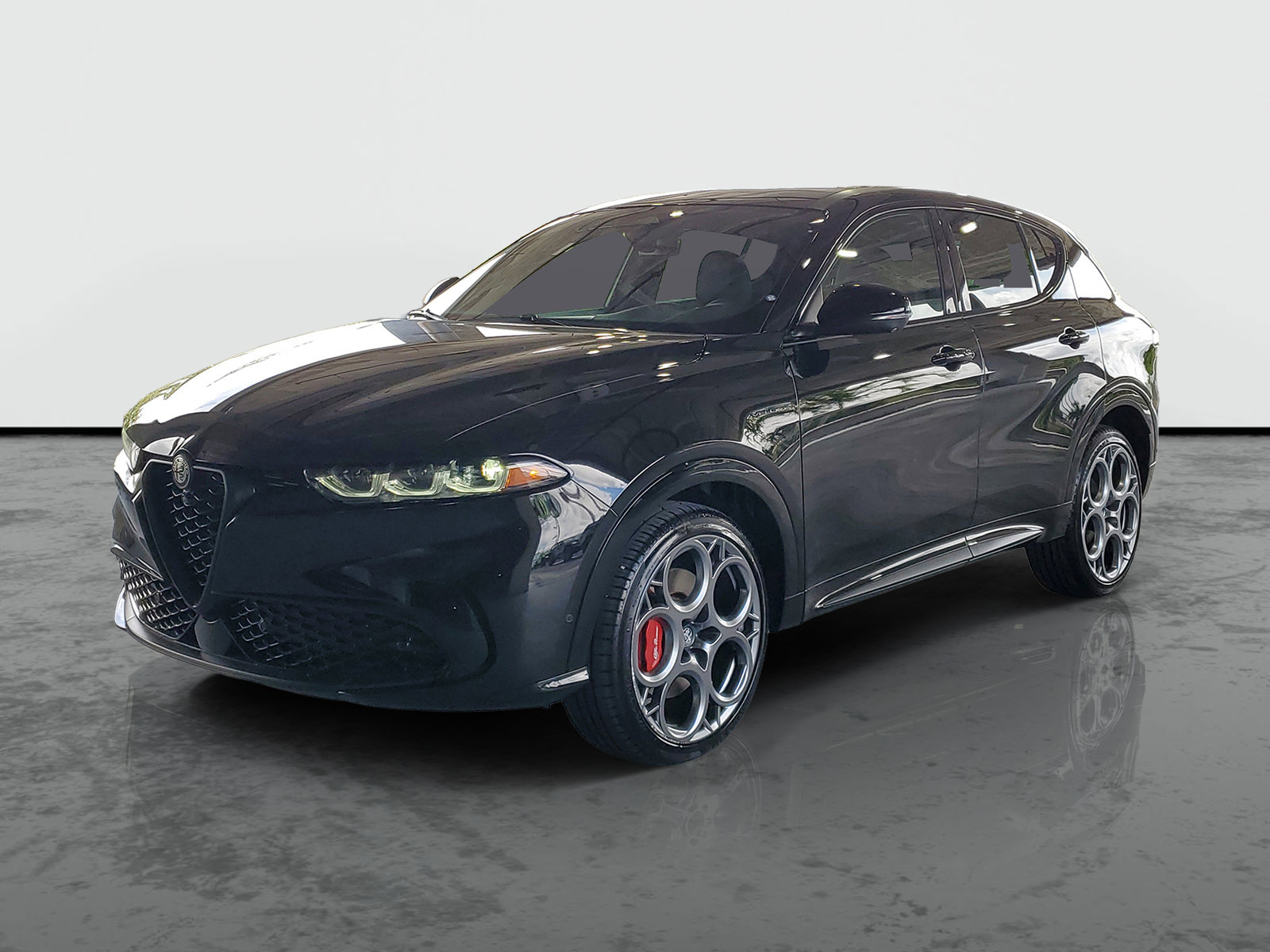 Used 2025 Alfa Romeo Tonale w/ Premium Package AWD/4WD image 4