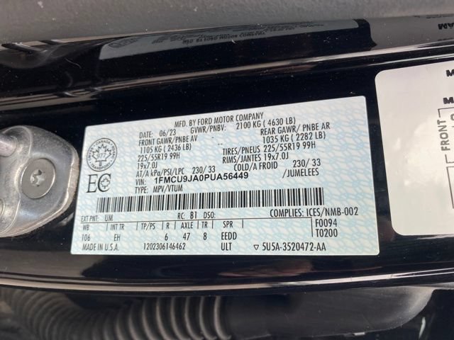 Used 2023 Ford Escape Platinum AWD/4WD image 25