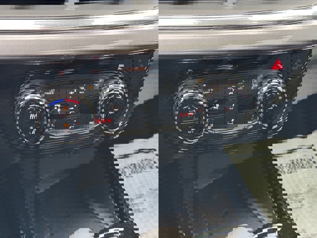 New 2026 Chevrolet Trax ACTIV w/ Sunroof Package image 18