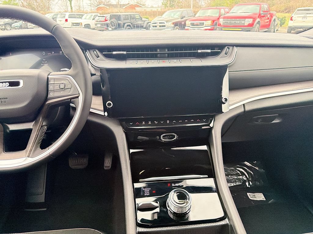 New 2026 Jeep Grand Cherokee L 4WD image 19