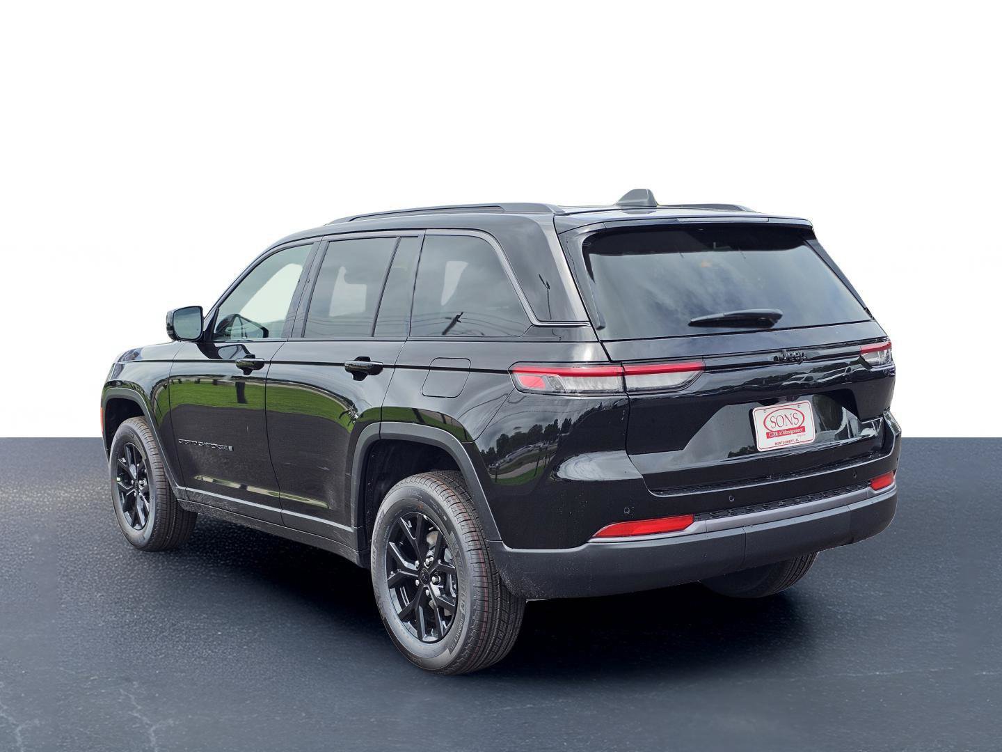 New 2026 Jeep Grand Cherokee Altitude RWD image 12