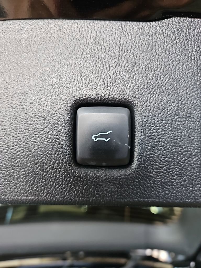 Used 2025 Ford Escape Platinum image 20