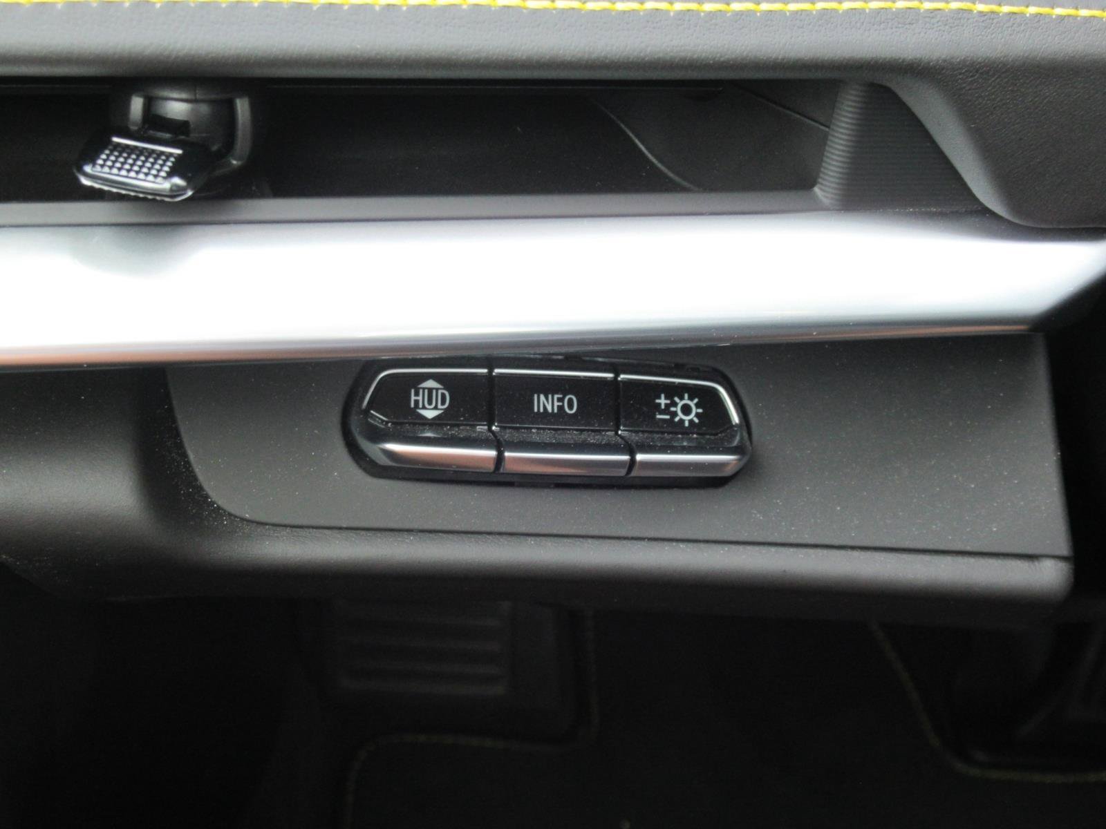 Used 2024 Chevrolet Corvette Stingray Premium Conv w/ Battery Protection Package RWD image 23