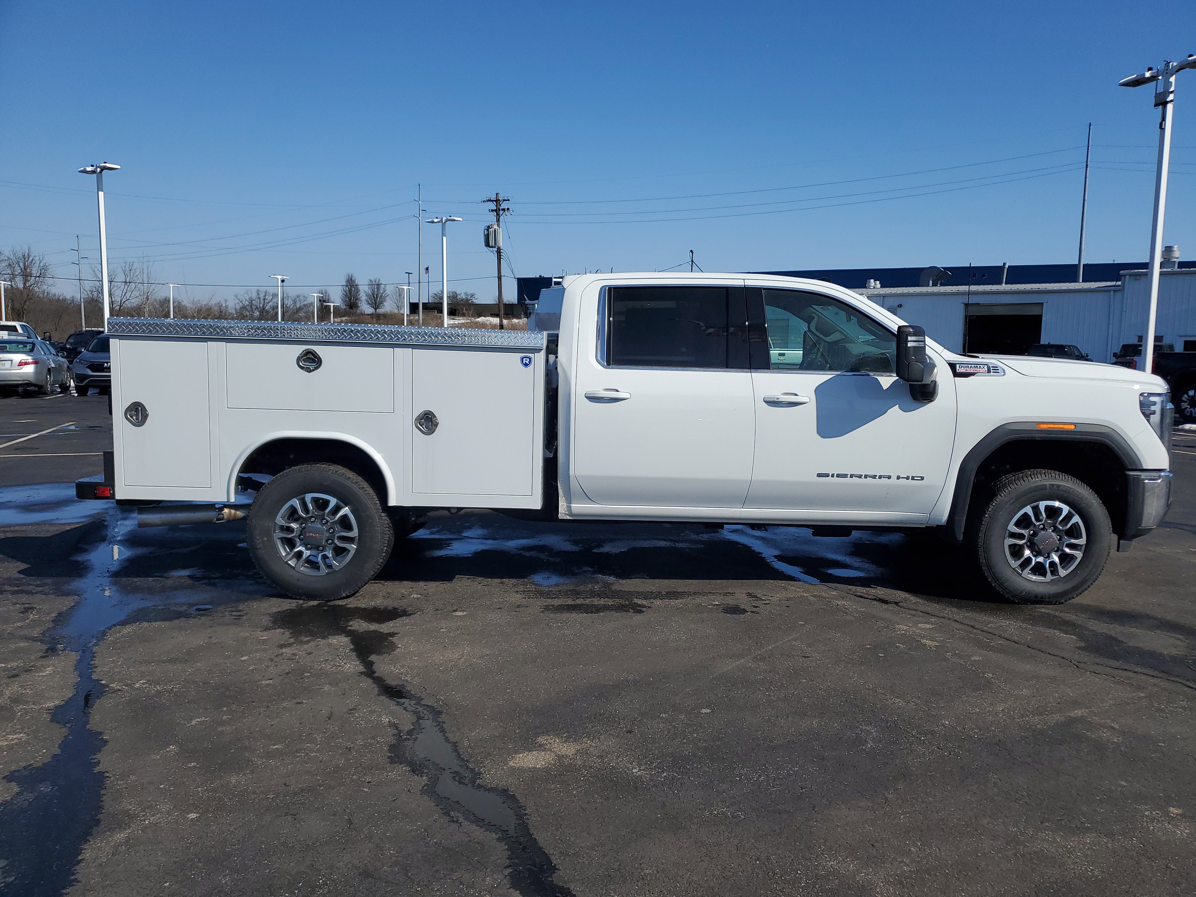 New 2025 GMC Sierra 3500 SLE w/ SLE Convenience Package image 3