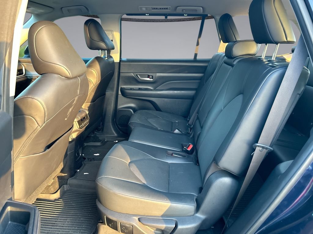 Used 2024 Toyota Grand Highlander AWD image 30