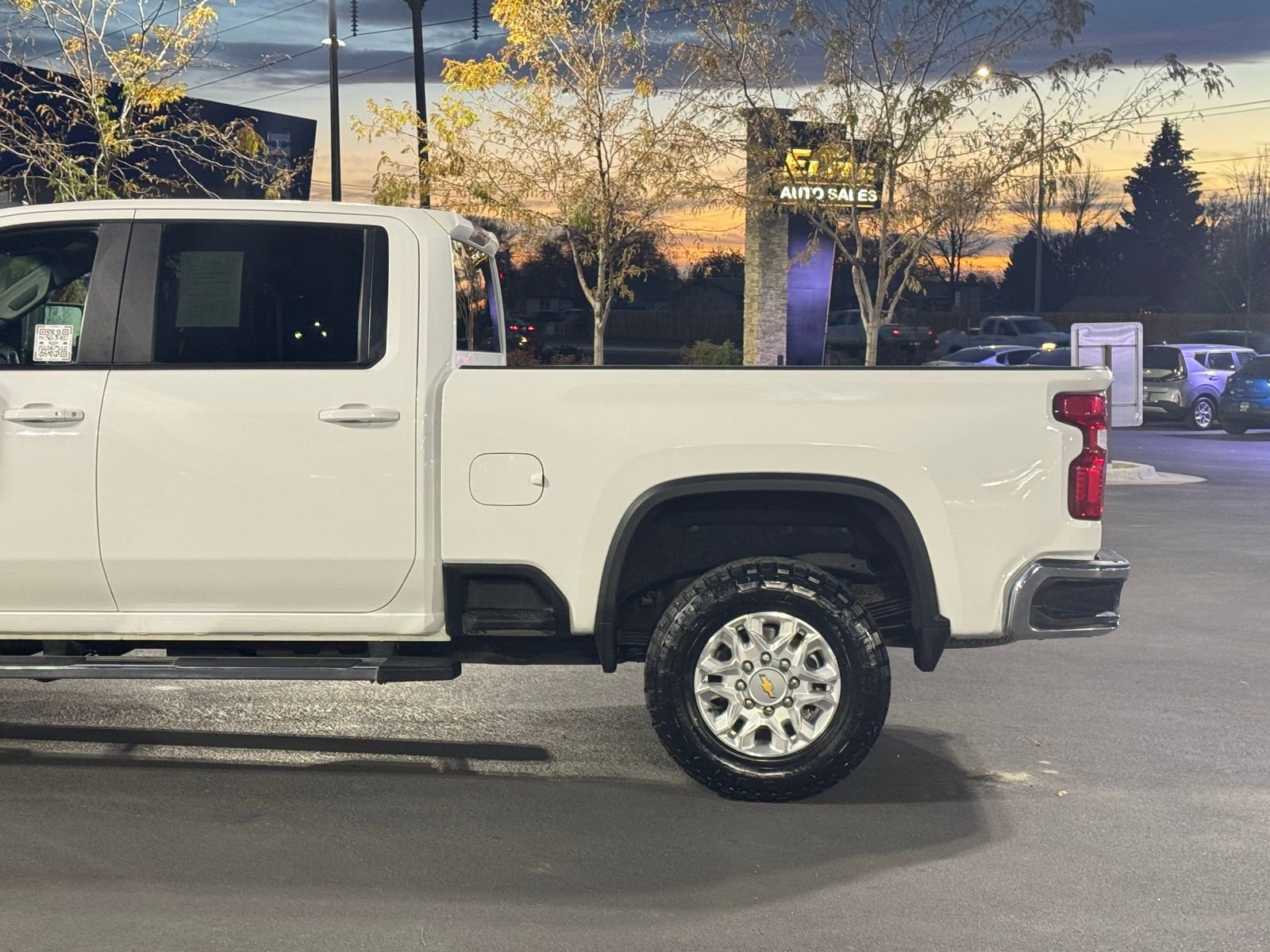 Used 2023 Chevrolet Silverado 2500 LT w/ Convenience Package image 10