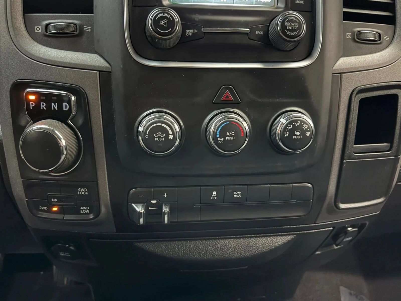 Used 2018 RAM 1500 Express w/ Express Value Package AWD/4WD image 32