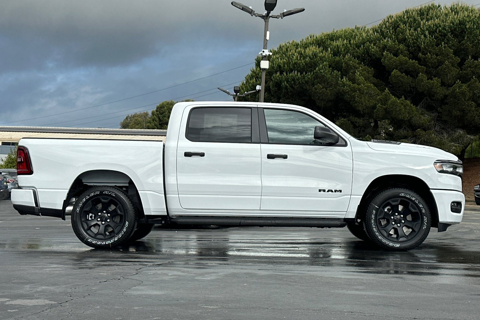 New 2026 RAM 1500 Express AWD/4WD image 3