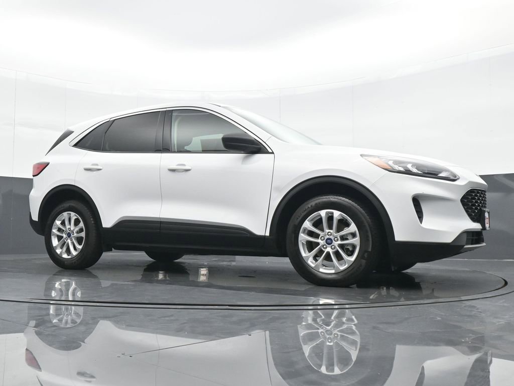 Used 2022 Ford Escape SE image 23