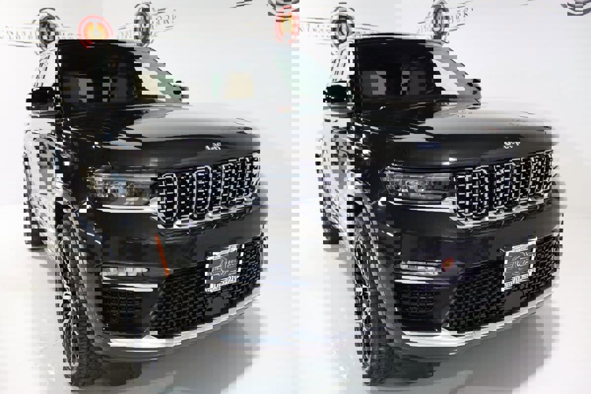 Used 2023 Jeep Grand Cherokee Summit image 31